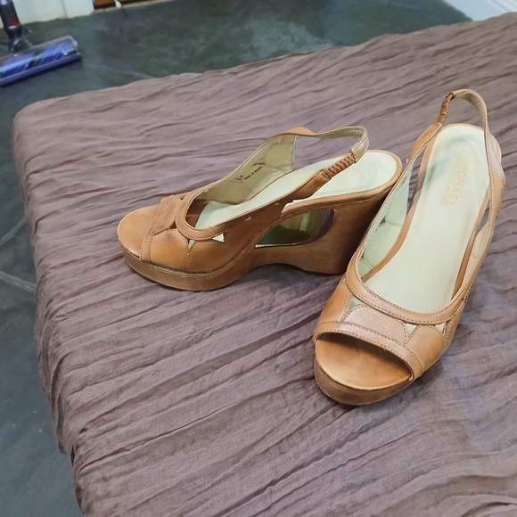 Michael Kors Vintage Wood Platform Wedges 7.5 Great Condition! - Picture 7 of 9